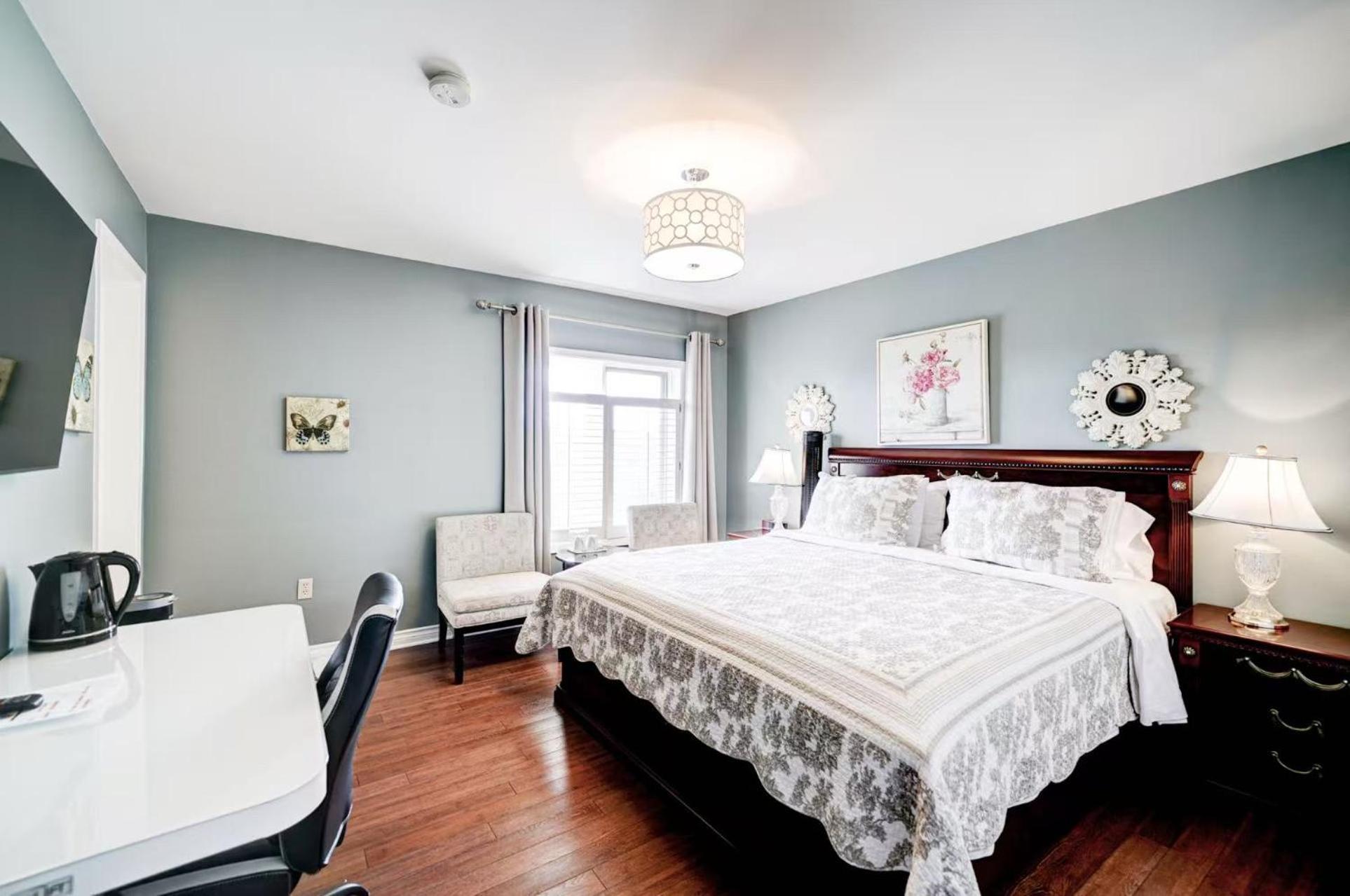 King Room,1770524534:JPEG